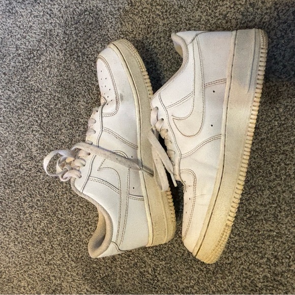 Nike Air Force 1 07 - Picture 7 of 10